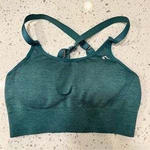 Oneractive sports bra size Medium